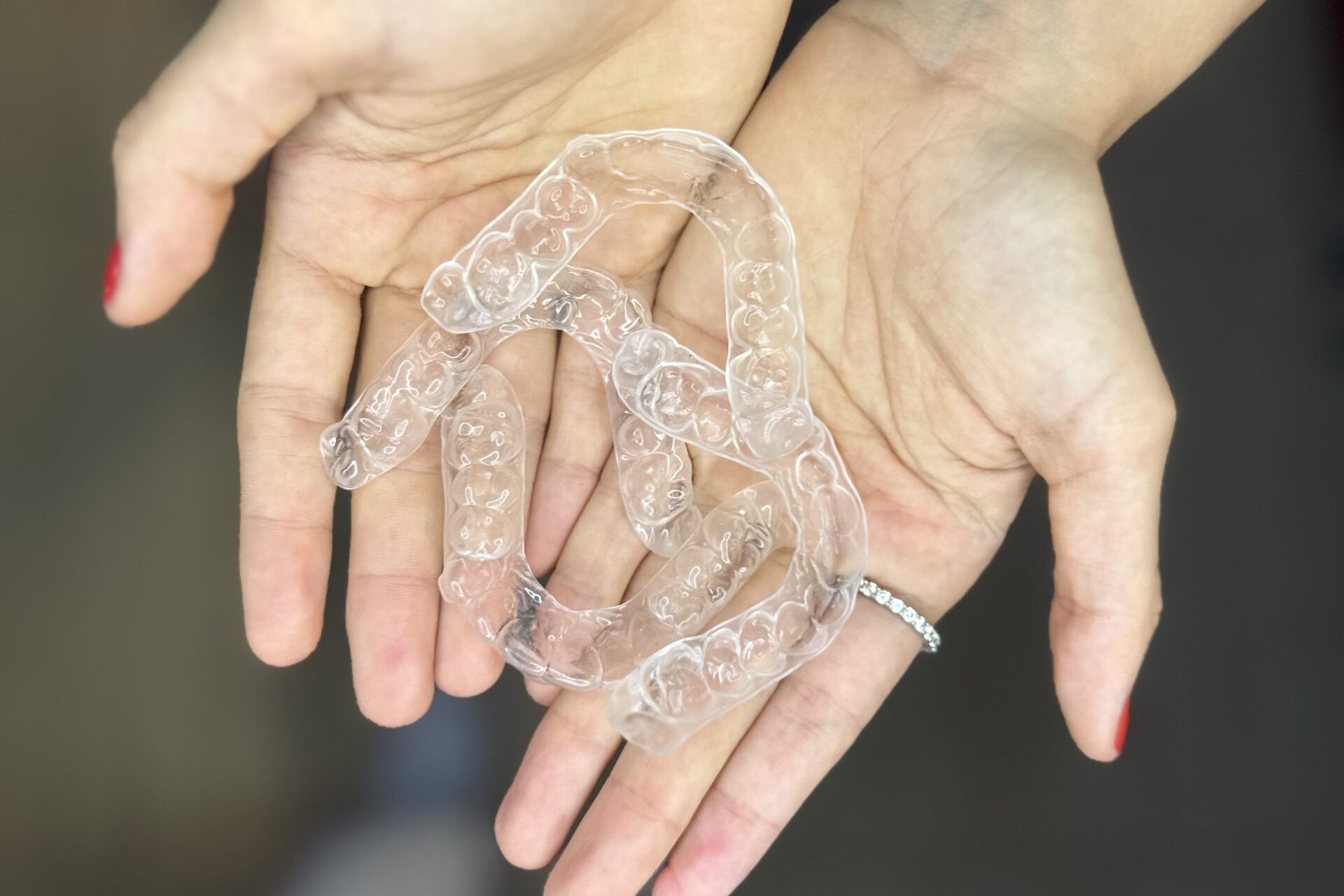 Láthatatlan fogszabályozás